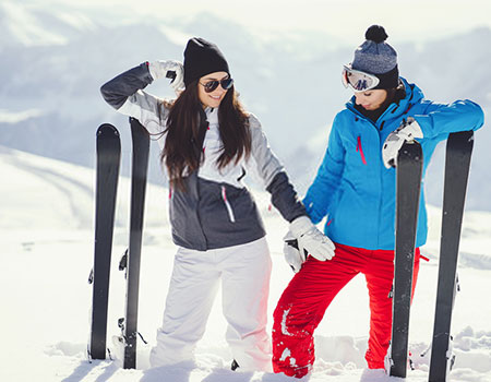 What to Wear Under Ski Pants