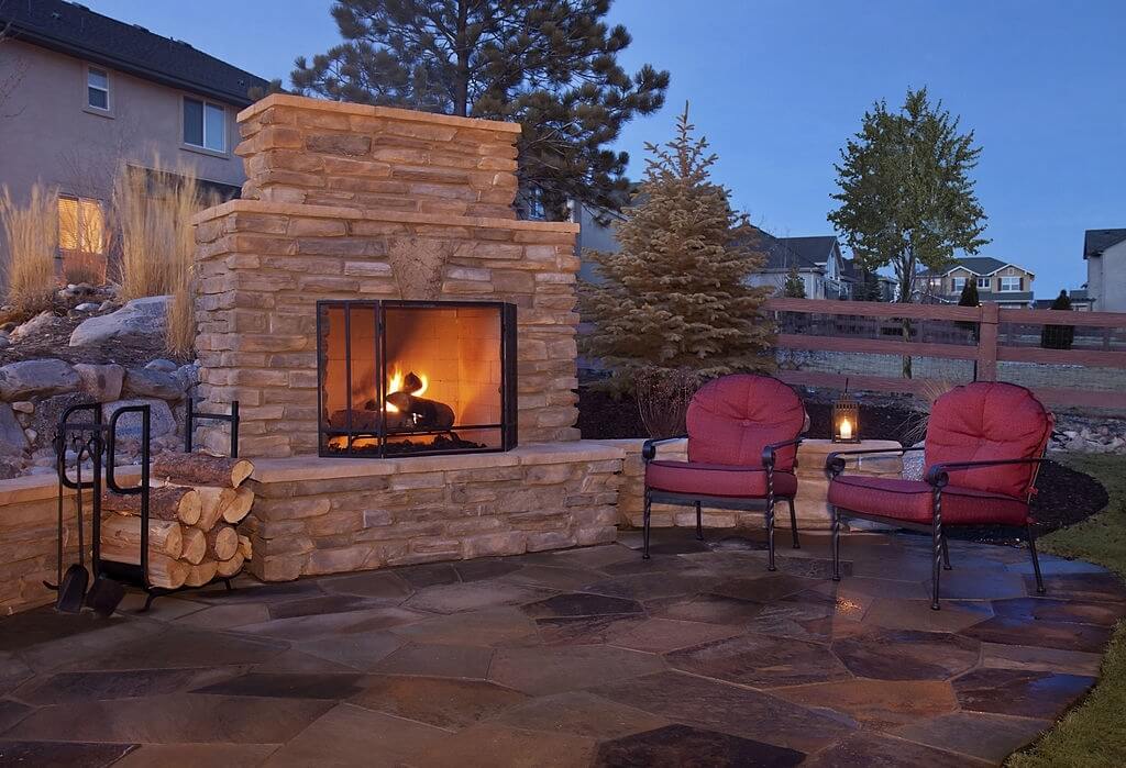 How to Build an Outdoor Fireplace